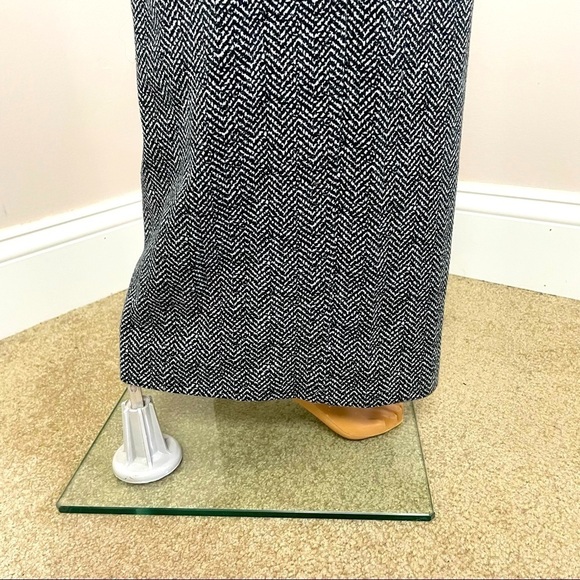 Vince Camuto Sleeveless Chevron Jumpsuit – Size Small - Picture 6 of 16